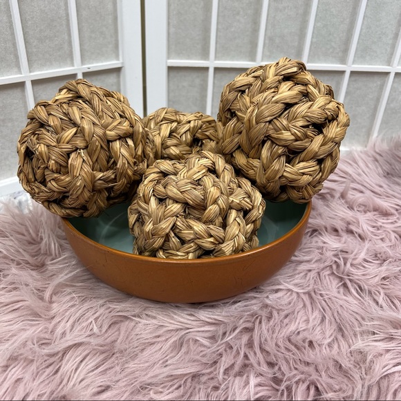 Wicker Balls Tan Decor - Set of Four